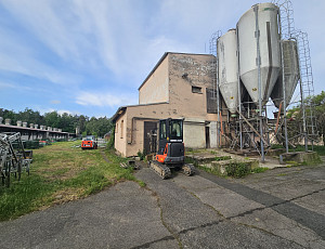 Bourací práce na hale chovu prasnic